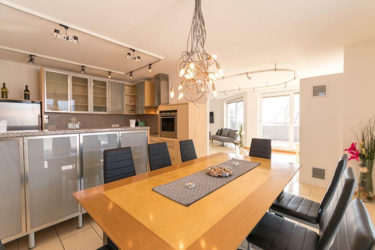 צל-אם-זי Ski-N-Lake - The Alps View Apartment מראה חיצוני תמונה